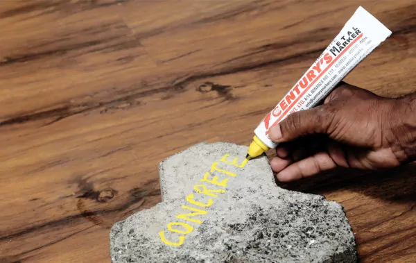 Маркер-краска в металлической тубе