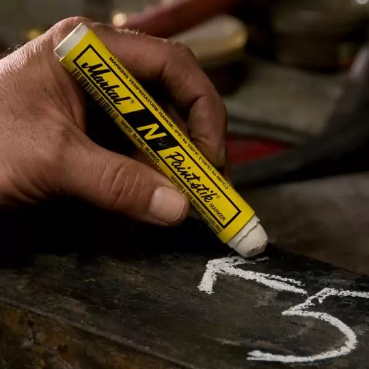 Маркер под грунтовку непроступающий Markal N Paintstik, белый — изображение 2