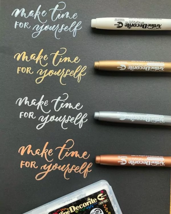 Маркер кисть (brush) Artline Decorite металлик, 8 цветов — изображение 4